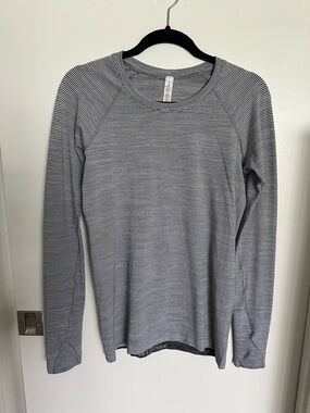 Lululemon athletics swiftly long sleeve black and white stripe